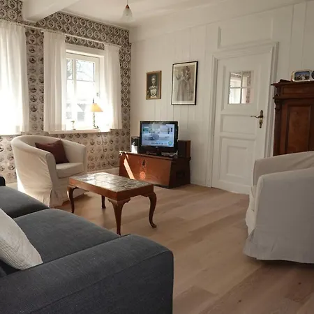 Welkimen Tues 1-tradition